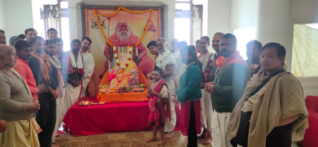 काशी में आयोजित हुआ शंकराचार्य स्वामी स्वरूपनानंद सरस्वती जी महाराज का 49वाॅ ज्योतिष्पीठाधिरोहण समारोह