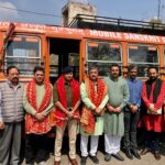 विश्व का पहला चलत् संस्कृत-गुरुकुलम् (Mobile Sanskrit Gurukul) ने प्रेस क्लब जम्मू के बाहर चलाई निशुल्क संस्कृत की क्लास