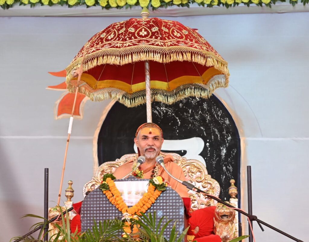 श्री शिवमहापुराण कथा : रूद्र और अक्ष 2 शब्दों से मिलकर बना रुद्राक्ष, शिव शम्भू के लिए बेहद महत्वपूर्ण – शंकराचार्य महाराज