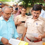 अंतरराष्ट्रीय हिंदू परिषद और राष्ट्रीय बजरंग दल ने जंतर मंतर पर नूह हिंसा के विरुद्ध प्रदर्शन कर ज्ञापन दिया