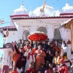 पूज्य शंकराचार्य स्वामी अविमुक्तेश्वरानंद जी की शीतकालीन चारधाम यात्रा दूसरे पड़ाव शीत गंगोत्री मुखीमठ पहुंची